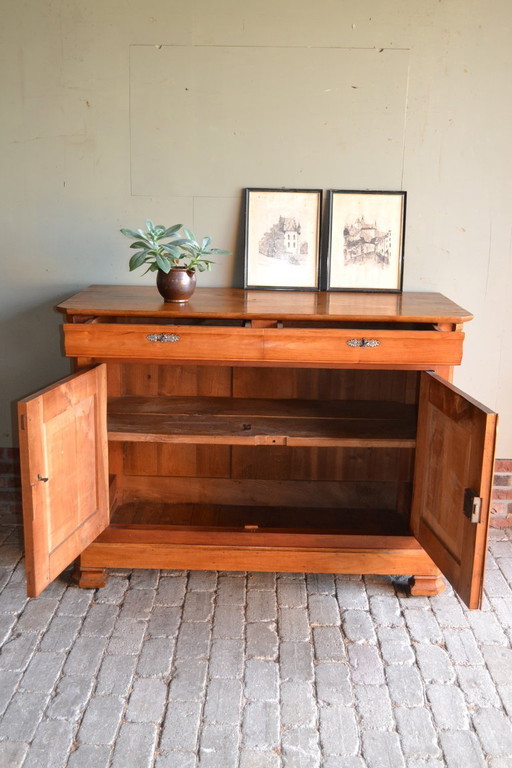 Antikes Louis-Philippe-Sideboard, Kommode aus Kirschholz.