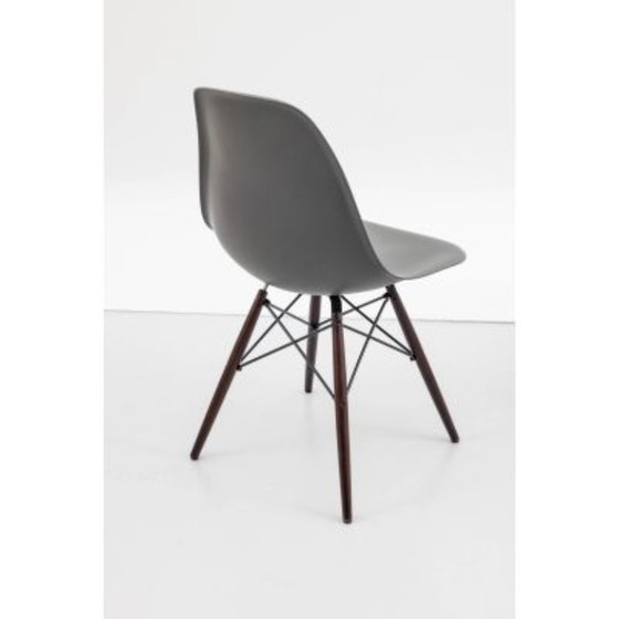 Image 1 of 6 x Vitra DSW