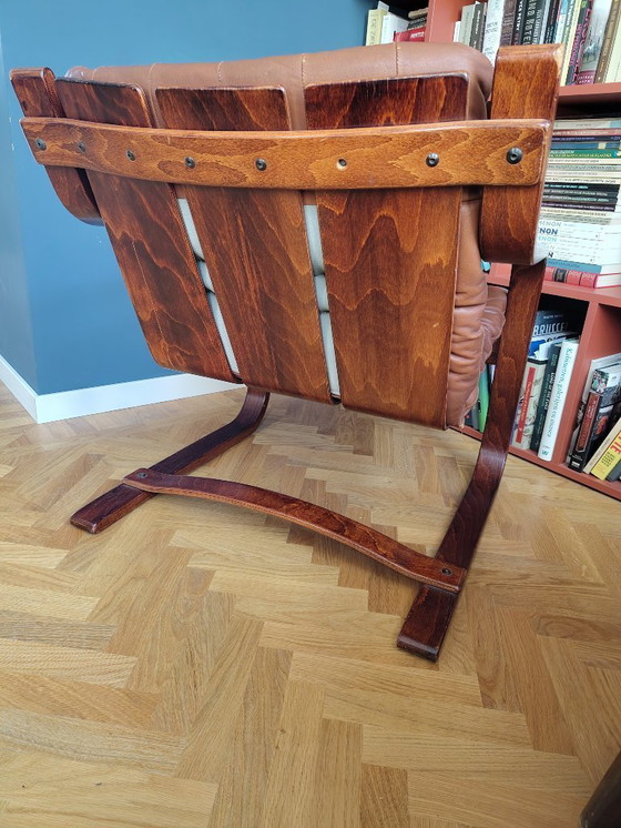 Image 1 of Poltrona vintage in pelle cognac e palissandro