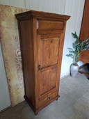 vaisselier en teck, meuble de cuisine, dimensions 68 x 49 cm et 170 cm de hauteur