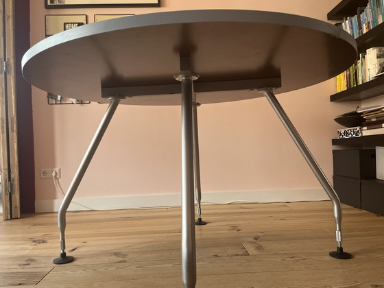 Image 1 of Vitra-Tabelle