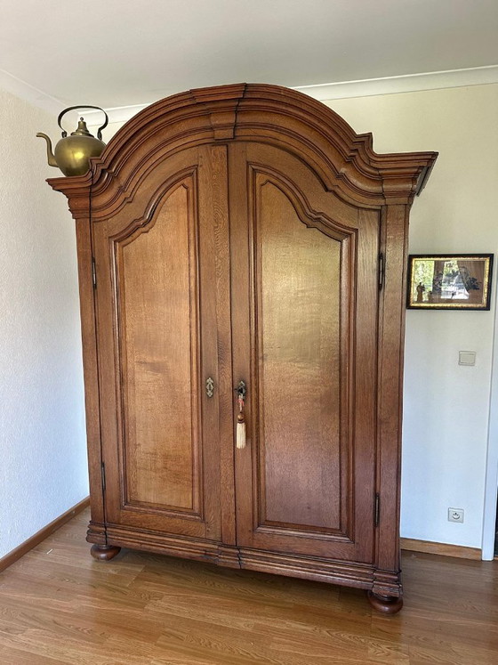 Armoire ancienne en chêne - Style Louis XV / Rococo – Wood (photo 3 of 5)