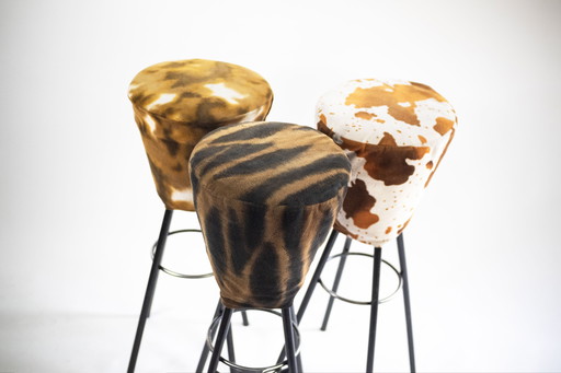 Lot de 3 tabourets vintage - la rencontre de l'industriel et du motif animalier