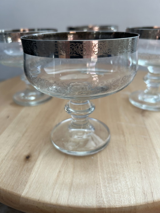 Image 1 of Copas de champán con borde de platino