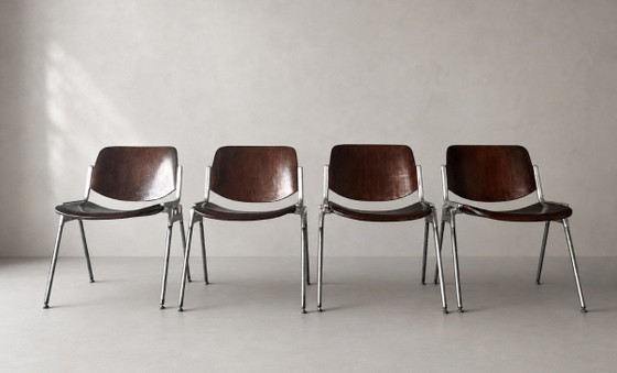 Image 1 of 4 vintage Castelli stoelen, bruin hout, prachtig patina