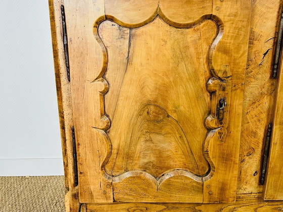 Image 1 of Buffet provinciale in noce, 1800