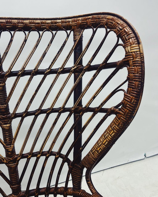 Sedia vintage in rattan a forma di pavone