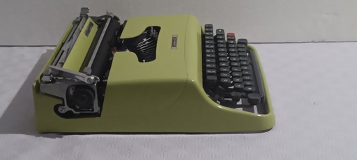 Machine à écrire olivetti lettera 22 vert pomme