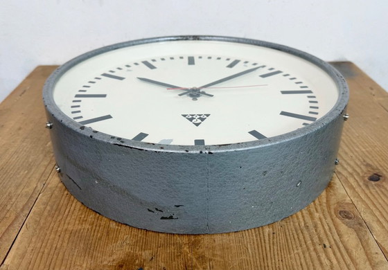 Image 1 of Industrial Grey Factory Wall Clock from Pragotron, 1960s
