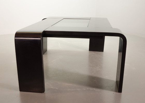 Image 1 of Mesa de centro rectangular de contrachapado lacado en negro estilo Ake Fribyter con panel de cristal ahumado, años 70.