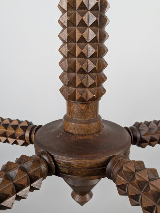 Französischer brutalistischer Kronleuchter aus geschnitztem Holz, Stil von Charles Dudouyt, 1940er Jahre (photo 6 of 14)
