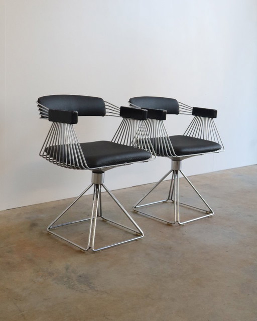 2 sillas Delta diseñadas por Rudi Verelst para Novalux años 70