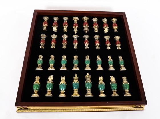 Image 1 of Jeu d'échecs Fabergé vintage en noyer, marbre d'Amboine et malachite, XXe siècle