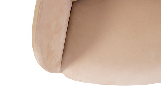 Image 1 of 7900 Solid Chair