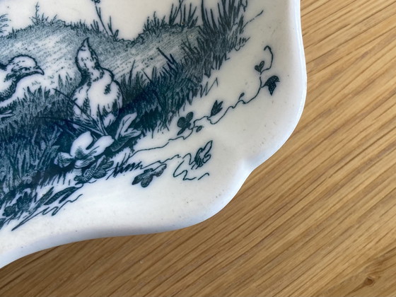 Image 1 of Charmante Geschulpte Schaal 19e-eeuws Wedgwood