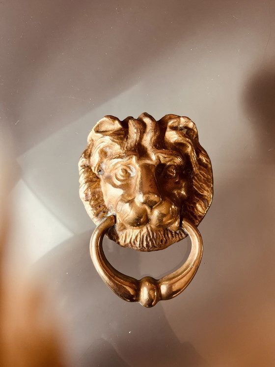Image 1 of Battente per porta/gancio portasciugamani in ottone a forma di leone