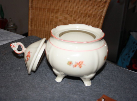 Image 1 of Vintage Ancienne VEB Reichenbach Porcelaine Bonbonnière Boîte à couvercle - RDA