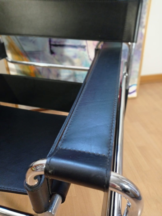 Image 1 of Poltrone Knoll Wassily B3 in pelle nera di Marcel Breuer