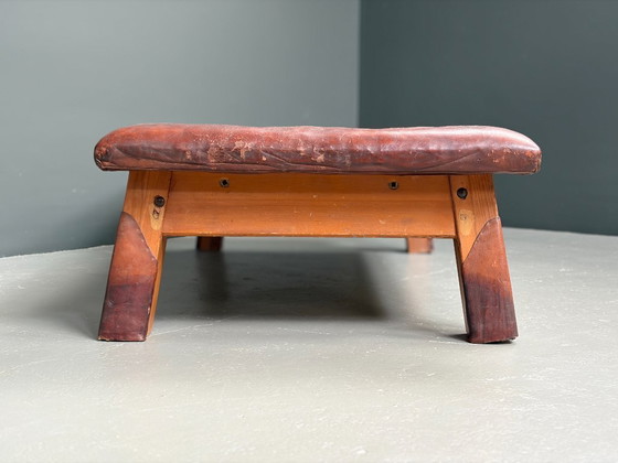 Image 1 of Tavolo da palestra in pelle