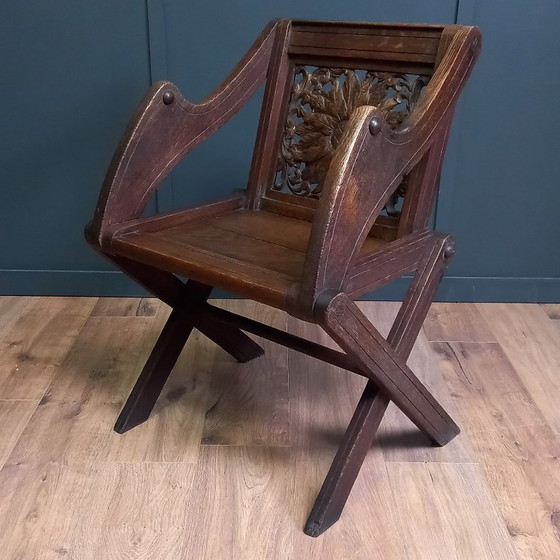 Image 1 of Antieke Glastonbury Priesterstoel