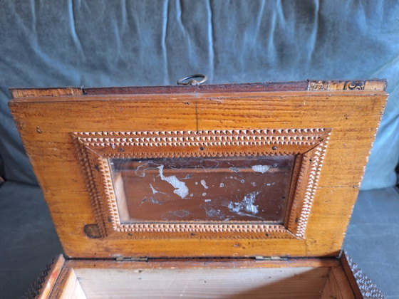 Image 1 of Scatola di legno Tramp Art