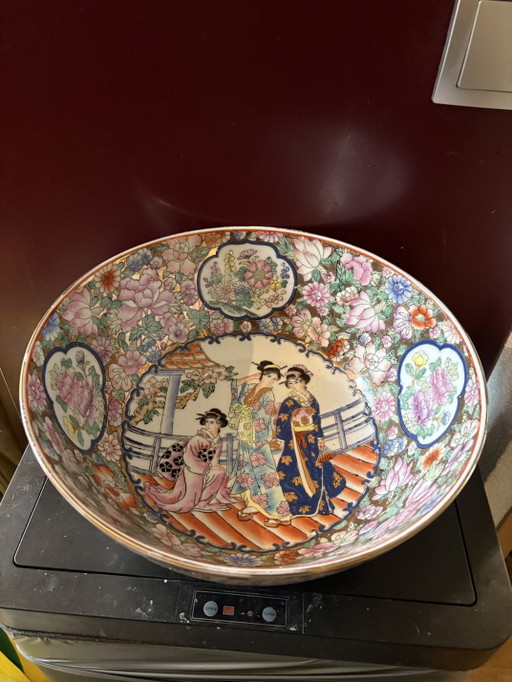 Large Chinese Porcelain 'Punch Bowl' (31 cm) – Millefleurs & Satsuma Style