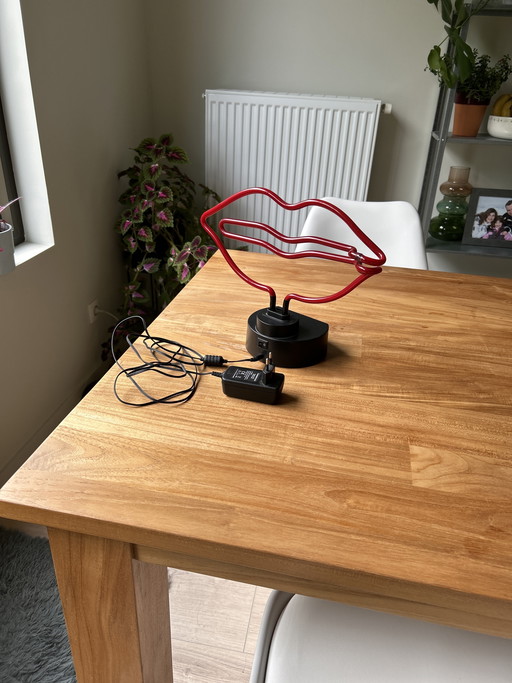 Lampada a LED a forma di bacio