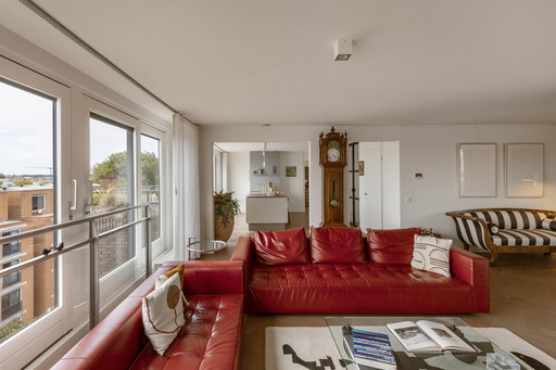 Zanotta Kilt (Emaf Progetti), 2 Banken, rotes Leder