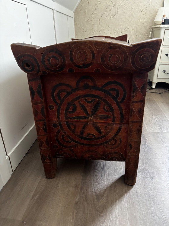 Image 1 of Cofre antiguo