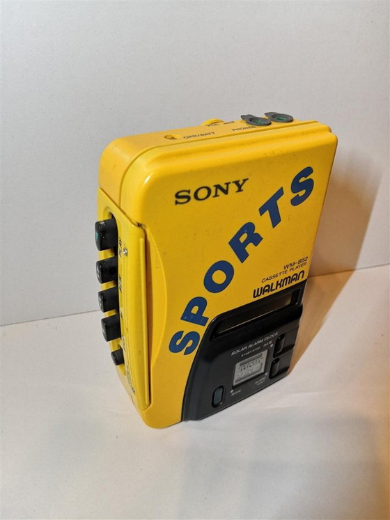 Rare Walkman Sony Collector WM-B52 Vintage Sport Walkman / 80's – Decorative Objects, Plastic (photo 2 of 20)