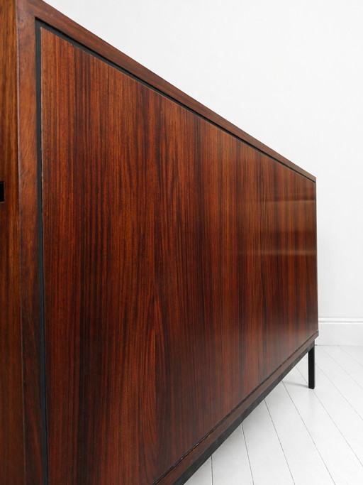 buffet vintage en palissandre avec tourne-disque intégré