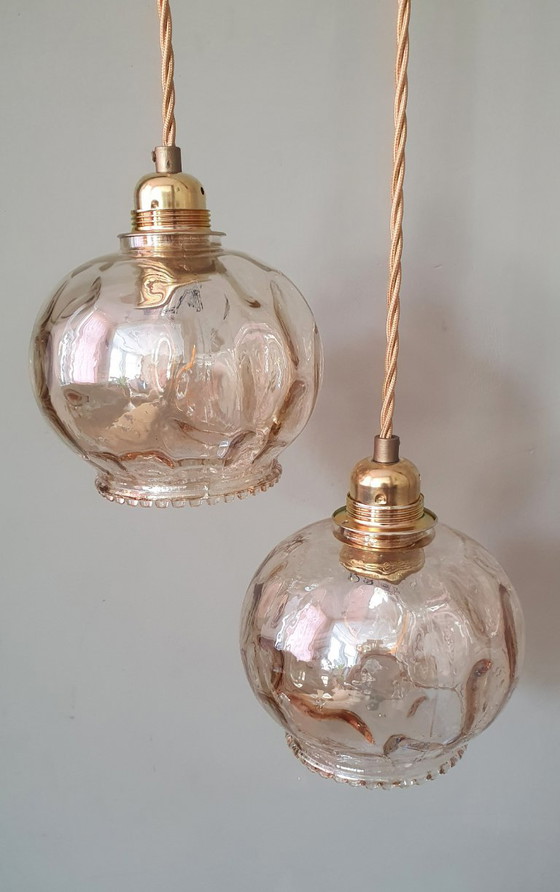 Set vintage di lampade a sospensione color ambra con vetro testurizzato – Metal (photo 9 of 16)