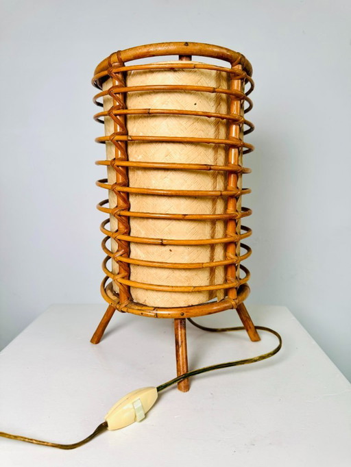 Lámpara de mesa Louis Sognot de bambú y pergamino, Francia, década de 1960