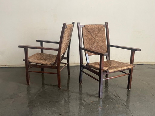 Een paar vintage fauteuils