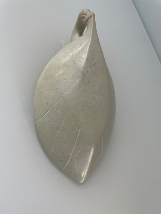 Image 1 of Sculpturale spekstenen kandelaar in zwaanvorm