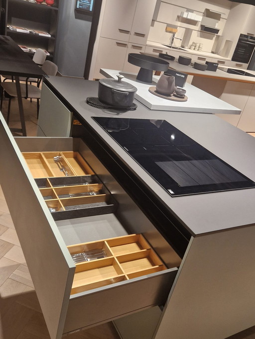 Next125 NX510 onyx black kitchen Complete!
