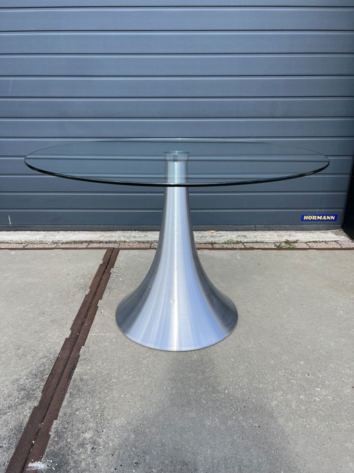 Moderner Designtisch
