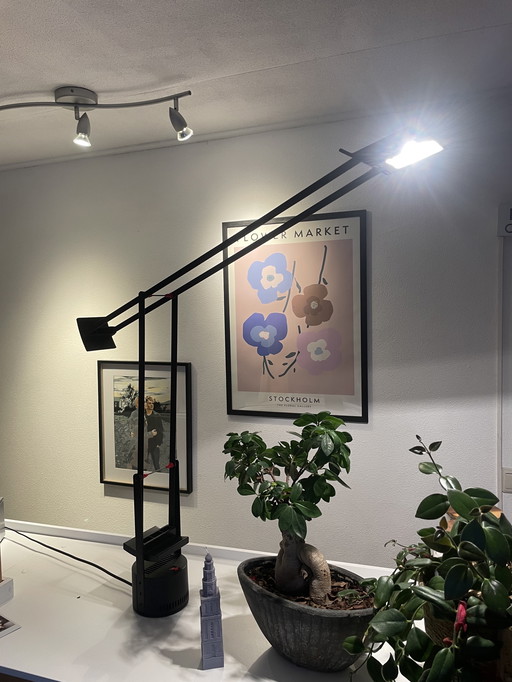Tizio desk lamp