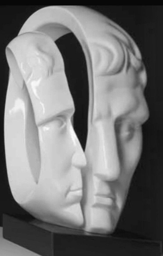 Image 1 of Buste de tête moderne, statue, environnement glamour, sculpture de tête d'homme blanc