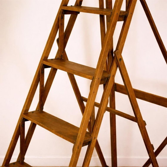 Image 1 of Escalera de madera española antigua, década de 1920.