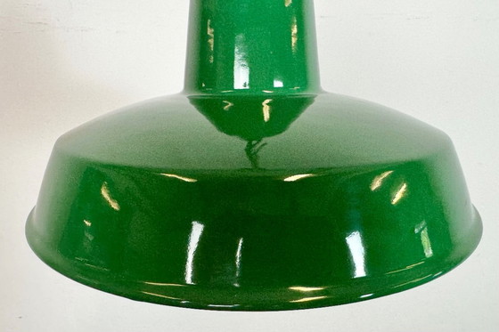 Image 1 of Lampada a sospensione in smalto verde industriale, anni '60