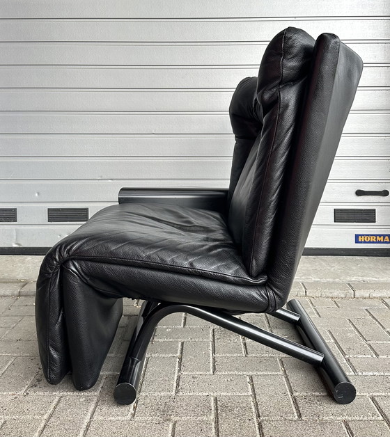Image 1 of Poltrona lounge Cinova dal design vintage