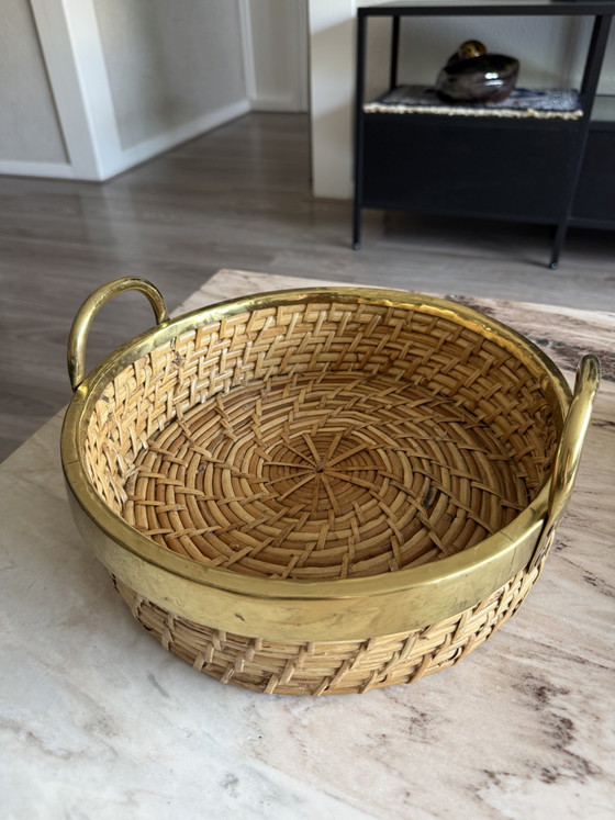 Image 1 of Schale aus Rattan und Messing im Stil von Gabriella Crespi, Italien 1960-1970 (26,5 cm)