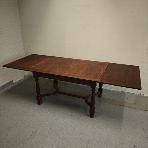 Antique 50s extendable dining table