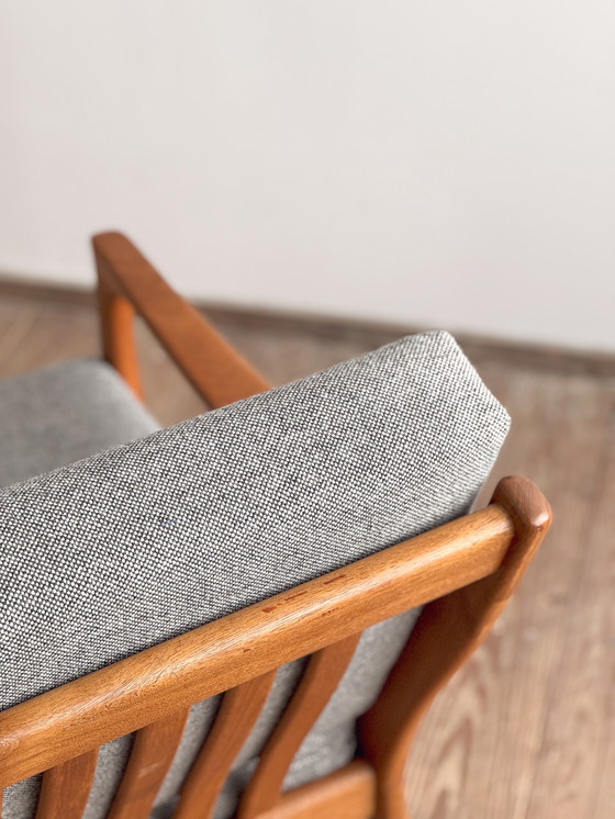 Image 1 of Mid Century Modernes dänisches Zweisitzer-Sofa aus Teakholz, 1950er Jahre