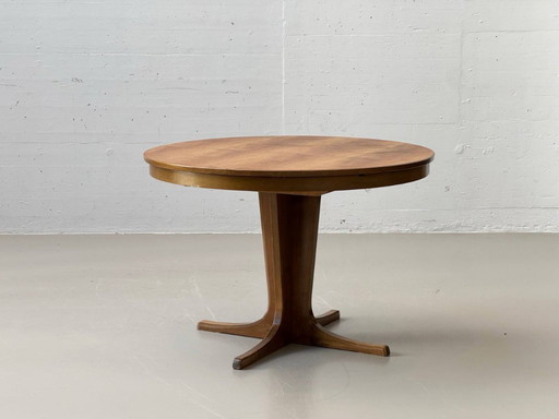 Extendable round table made of walnut wood, 1960s