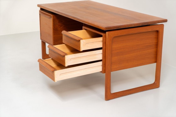 Scrivania direzionale in teak di G.V. Møbler (Danimarca, anni '60) – GV Mobler, Scrivanie, Wood (photo 7 of 11)