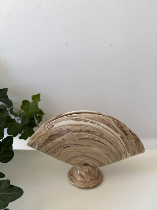 Ceramic letter holder with marble look