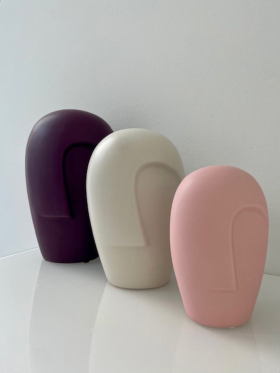 Image 1 of Juego de 3 jarrones esculturales modernos con caras estilizadas