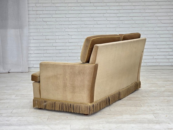 Image 1 of Deense tweezitsbank uit de jaren 70, bekleed met honinggeel meubelvelours.
